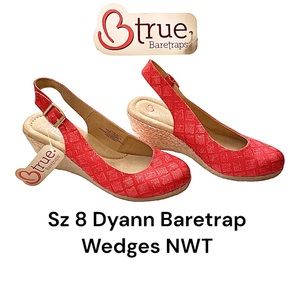 BTrue Baretraps size 8 women’s Red printed Dyann Wedges NWT